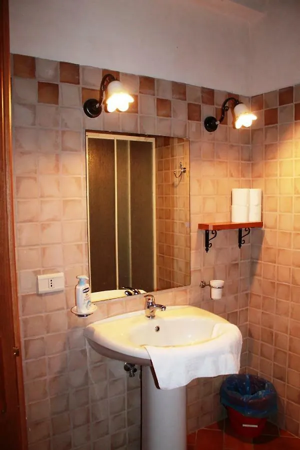 Hotel La Casa Del Calzolaio Radicofani 0*,  Italia